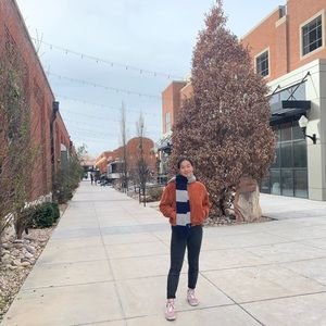 Meet your Posher, Helena